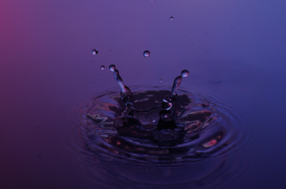 Tropfen in Wasser (11)