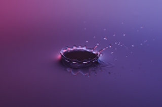 Tropfen in Wasser (5)